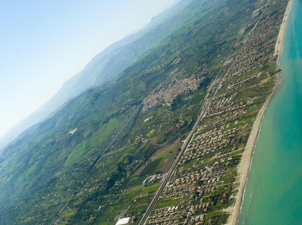 Villa Letizia Campofelice Di Roccella Εξωτερικό φωτογραφία